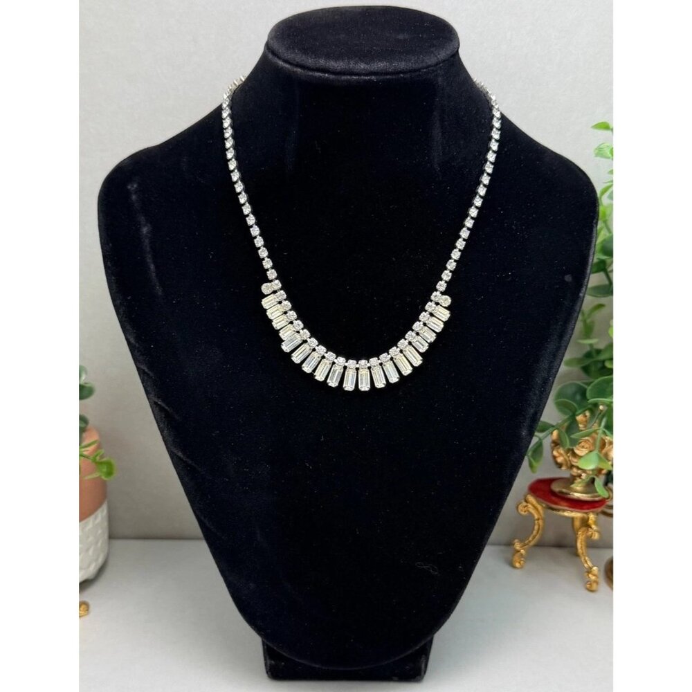 Vintage Weiss Rhinestone Baguette Statement Necklace Silver Tone